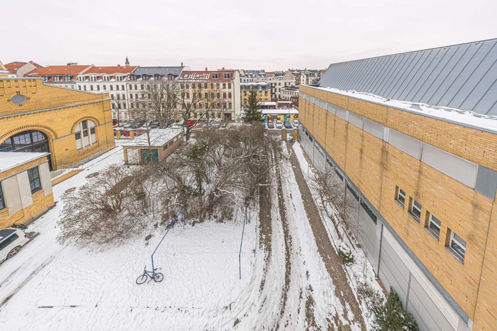 Baugrundstück zur Straßenseite