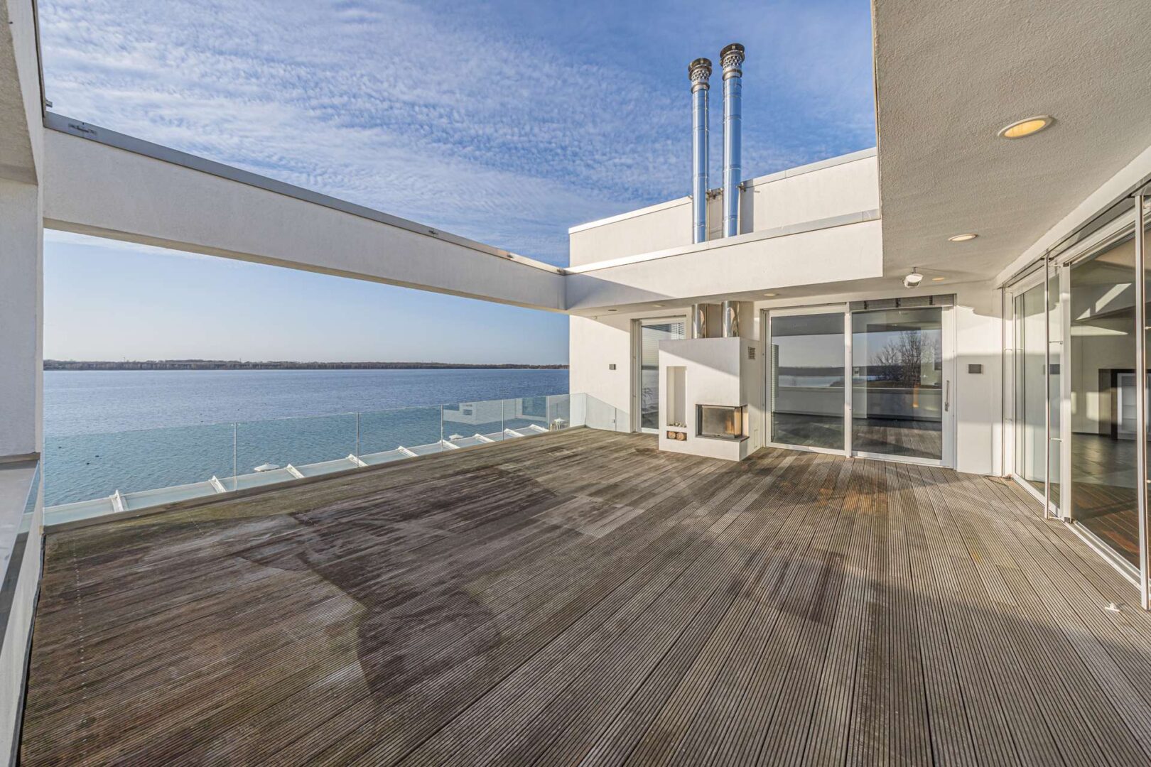 Terrasse mit Seeblick