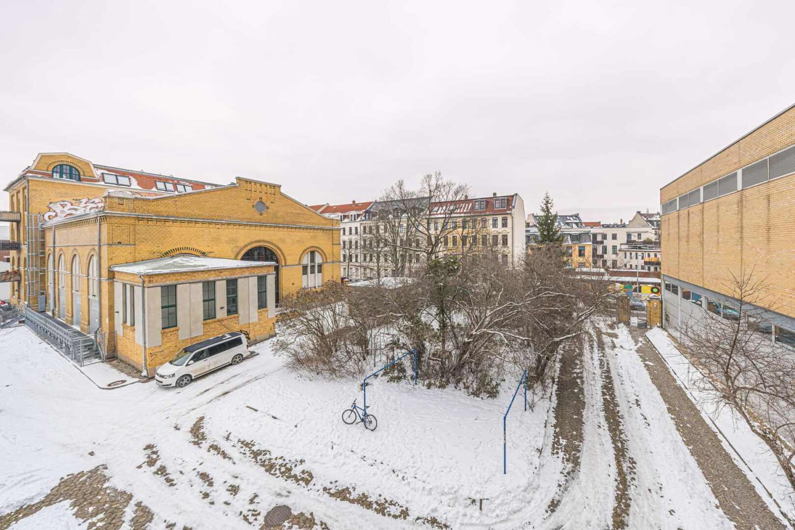 Baugrundstück zur Straßenseite